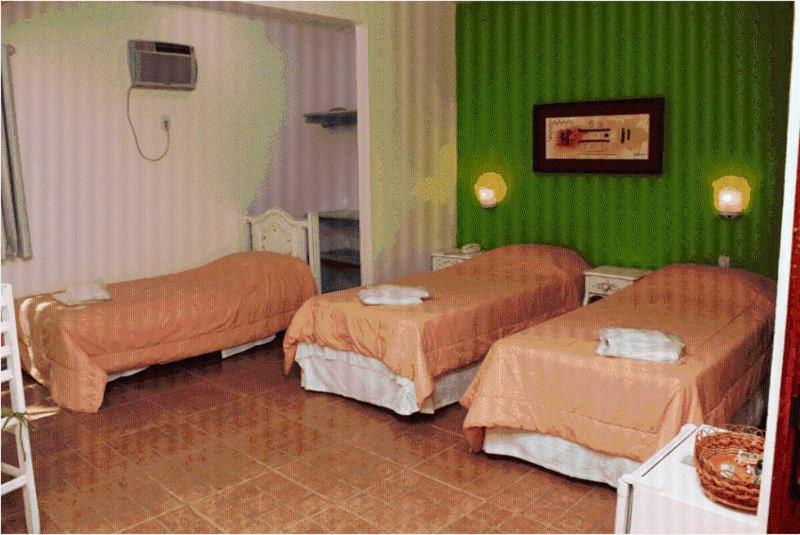 Sitio Das Bromelias Hotel Rio das Ostras Habitación foto